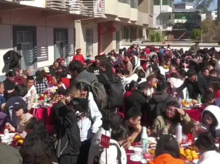 梁志辉认亲团圆宴准备40桌左右还不够坐#梁志辉 #认亲现场