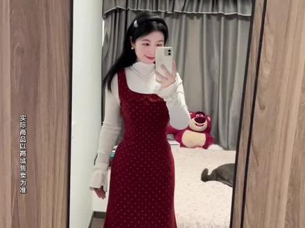 刷屏的‘本命年穿搭’真香警告!骐骥红卫衣+马衔扣配饰,穿得就是氛围,摇出来的好运比红包还实在!dfpz#闲鱼