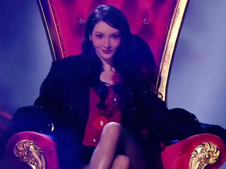 金晨企鹅舞直拍!大喜总是能给人带来欢乐,哈哈哈哈哈这个舞太适合“马上开心”的我们!#金晨 #企鹅舞 #抖音美好惊喜夜