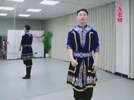 龙老师《摘一朵雪莲》第六节课公益教学。
细致入微的讲解,零基础也能轻松学会。每天早上六点直播间上课,来直播间感受西域凤情,让自己更有自信!#龙老师原创#新疆舞《摘一朵雪莲》#舞蹈#龙老师中国舞