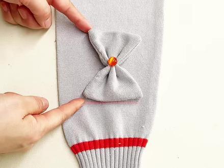 旧物利用做围巾 #缝纫日常 #手工#围巾 #上热门 #旧物改造 @DOU+小助手