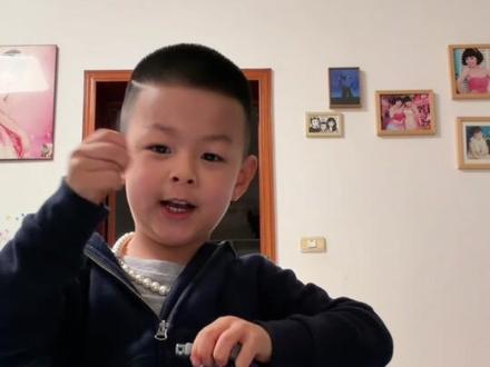 奈奈玩玩具第9集“出来吧,裂变骑士!”#变身器 #变形金刚玩具 #男孩玩具 #炫卡斗士 #炫卡斗士玩具