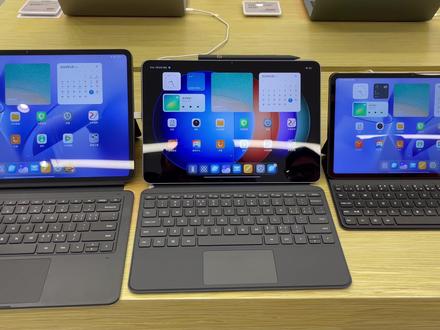 小米三款不同尺寸平板对比,新款pad6spro屏幕色彩显示非常精准。