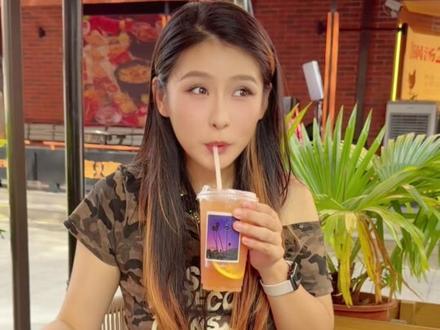 姬姐真的太懂我们啦 #尽兴世界感受瞬间 #霸王茶姬茶特调 #霸王茶姬⾛⾛系列 #⾛⾛系列世界茶特调 #霸王茶姬海南