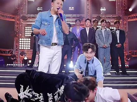 累坏伴舞,3人要晕了#昊翰#海啸#昊文 #顾小天