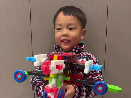 三周九小孩哥 独立作品之分离式导弹车飞机
#乐高积木 #积木搭建