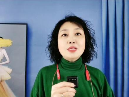 我们如何把抖音自己的视频和喜欢的视频分享到微信的朋友圈呢?两步操作完成#知识分享 #自媒体 #抖音基础知识分享 #我要上热@DOU+小助手