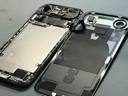 iOS 26.4 绝杀卡贴!iPhone 17 Air 有锁 谁懂啊!刚把iPhone 17 Air更到26.4,卡贴直接凉透了😭
拆机都救不回来,苹果这波是把卡贴党往死里逼!
有没有同款遭遇的?评论区聊聊你现在的心情…
#苹果系统更新 #卡贴失效 #数码避坑 #iPhone维修