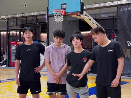 听到喜欢类型就上篮. #篮球
#球鞋
#篮球鞋
#实战篮球鞋
#真实