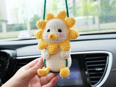 #diy秋千鸭 #毛线编织 #钩针教程 此段讲解:花瓣剩余部分和眼睛安装