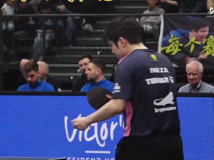 欧冠赛场
#樊振东 对战 #温瑞博 大家仔细看小温的脸,从失落阴沉到明媚舒展,这就是成为强者必经的心路历程!这就是#东哥 的大师课!#体育精神 相信#国乒 ,终将后继有人!