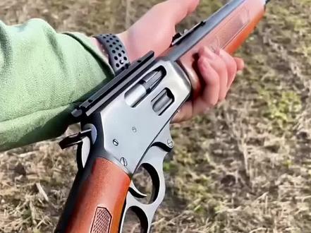 一枪破伤风,两枪见祖宗指的是什么枪? #军迷发烧友 #三角洲行动 #武器科普 #军事#国外合法拍摄国内请勿模仿