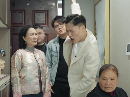 叔叔阿姨们,您们支持谁呢?#走进杨紫的花园世界 #鸣潮