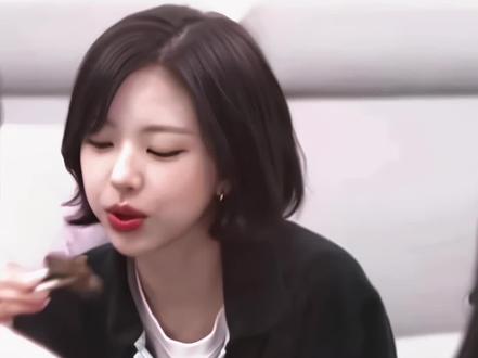 此女萌的我不行#萌妹子#单身即地狱第五季 #金高恩 #韩综#萌