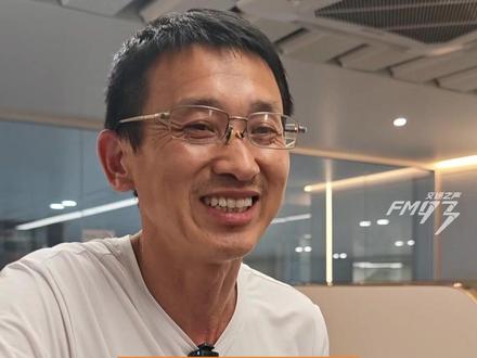 在杭州西站过夜简直就是免费住旅馆!旅客休息室全新升级,可以住隔断单人床,还有男女分开的浴室,外地游客连连点赞:“第一次见,太惊喜!”