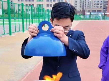 巨型拔火罐实验 #马德堡半球实验 #科学小实验 #搞笑发明 #手搓万物 #威克士电动工具 @DOU+小助手