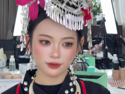 有手就会的苗族写真发型教程#凯里学化妆 #凯里化妆培训学校 #凯里新娘跟妆 #凯里化妆师 #苗族写真发型教程