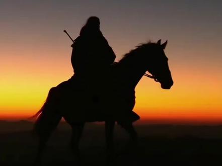 山地硬汉 | 老汤姆带小徒弟捕获两只鼬鼠,并亲手教他如何制皮 #山地硬汉 #荒野猎人 #神奇动物