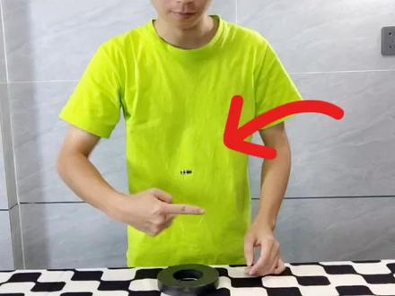 戒指悬浮术,这是怎么做到的,你看出来了吗?#空中漂浮 #悬浮术 #眼见不一定为实