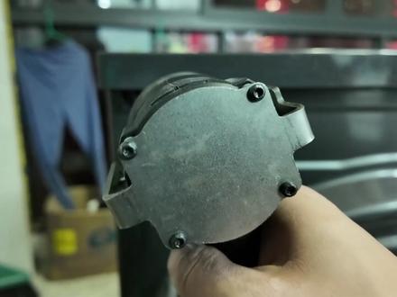 年关将至,洗衣机成为冬天必备的产品,咱们一刻也不敢停歇,冬天咱们晚上加班也要把用户洗衣机维修好#小天鹅洗衣机维修 #小天鹅洗衣机