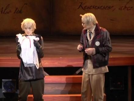 渣翻一下黑塔myu第三弹即兴里最喜欢的一段,第一次啃生肉可能翻译不是那么准确,味音痴这么可爱的互动就是要让大家都看见!#黑塔利亚 #APH #黑塔myu #黑塔利亚音乐剧 #米英