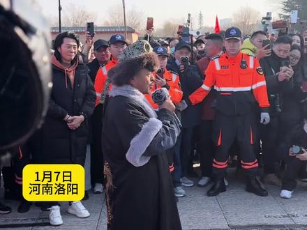 新疆东天山走来的骆驼 要留在河南啦!#东天山骆驼队 #创作者中心 #创作灵感 #丝路驼铃 #洛阳