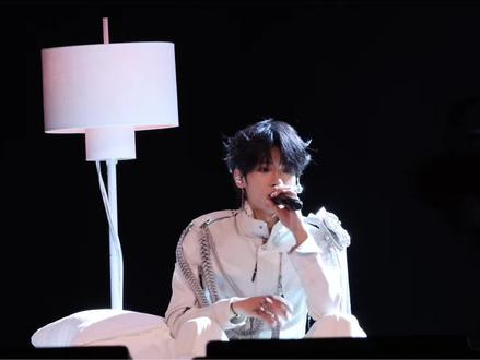 青春期依旧大合唱#张峻豪演唱会 #张峻豪SHUN令时演唱会
#张峻豪神级打光效果