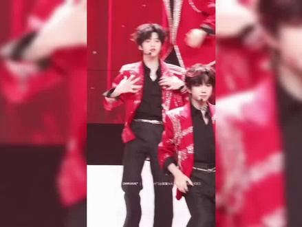 张函瑞进行曲的脚步,包教会!我用这个方法教会了我所有的学生🤓#全网都在跳这个舞 #张函瑞 #舞蹈教学 #张函瑞进行曲 #脚步教学