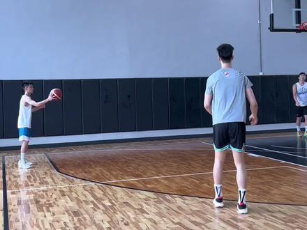 Catch and Shoot|定点接球投篮|
终于等待你!新赛季好的开始!@宝贝不吃姜 #CBA#投篮训练#篮球#抖音篮球季