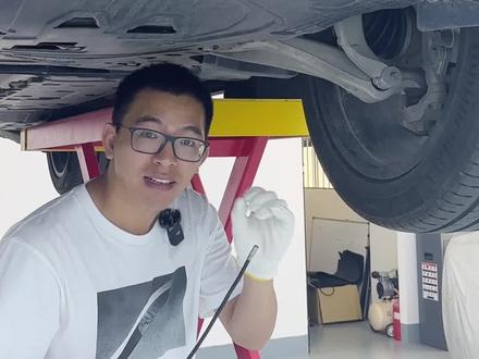 国产宝马X5比领克09贵两倍多,它们底盘用料有多大差距?#宝马X5 #领克09 #suv @DOU+小助手