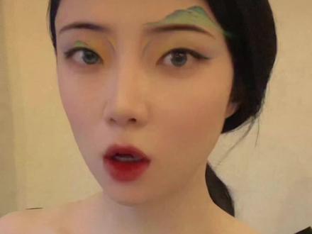 你觉得疯产姐妹也,为什么会分开?她们4000万的账号归谁合理?#疯产姐妹 #抖音网红#郭泓姗说运营