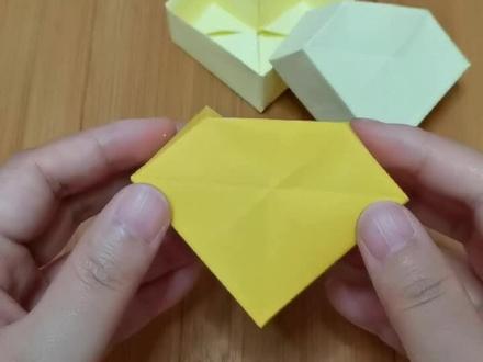 #doudream创作者计划 用纸能做什么手工?来折个带盖子的爱心盒子吧,不仅好看,还很实用哦~#折纸教程 #手工 #在家做手工 #记录真实生活 #手工折纸