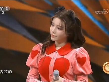 很荣幸参加央视《黄金一百秒》节目,感谢一直支持叶笛和我的朋友们,谢谢#演出 #乐器演奏 #叶笛 #树叶吹奏 #渡情