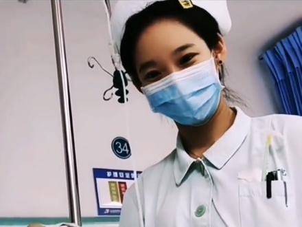 这小护士长得真漂亮,很高兴认识你#搞笑 #专治不开心 #看一遍笑一遍 #护士 #内容过于真实