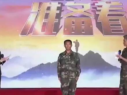 唯一获得八一勋章的士官,2次退役都被紧急召回,享受正师级待遇 #王忠心 #军旅 #当兵