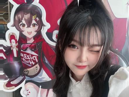 联动顶级社死之全程女装驾临必胜客 #原神 #千朵玫瑰带来的黎明#必胜邀约风起之旅