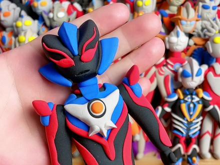 来做黑暗女奥特曼-黑暗格力乔#粘土 #粘土教程 @抖音小助手