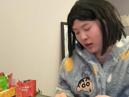 又是美味的一天 #可视掏耳勺 #掏耳勺拍大片 #美食教程 (原创:拉垮艺术家)#特昂唐#挑战用挖耳勺拍出悬疑大片