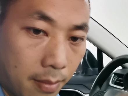 买个合资品牌,配置低点,很正常!国产车就配置呱呱的!丰田荣放升级倒车影像教程!#丰田荣放 #每天一个用车知识 #撸车日常 #专业的事交给专业的人 #抖音汽车