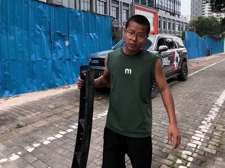 昨天新H5防撞梁视频引发热议,有人吹有人踩,今天来个强力测试看看强度#新哈弗H5 #防撞梁