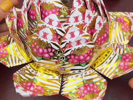 通用大莲花折纸教程(19×19九色纸 16张),好事莲莲~#折莲花 #莲花灯 #手工 #折纸教程 #民俗文化