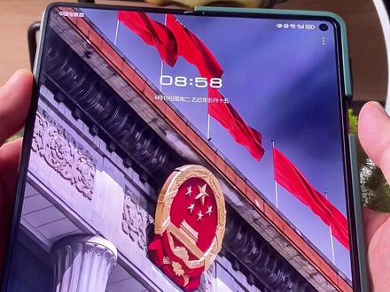 华为主题 折叠手机动态主题 国徽红旗动态主题 #华为 #华为主题 #手机主题 #国徽 #国徽息屏壁纸 华为x5x6折叠手机动态主题国徽红旗动态主题