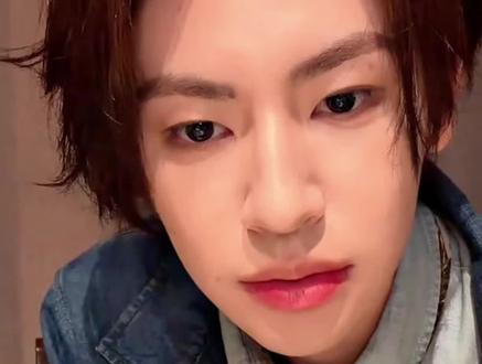 小琳海外巡演顺利˶˃ 𖥦 ˂˶争取早点开国内的#王琳凯 #小鬼新歌saturdaynight #超绝下颚线 #帅哭了