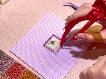 拼豆定格美丽纸片的秘诀就是……
#有品穷人 #治愈系手工 #拼豆