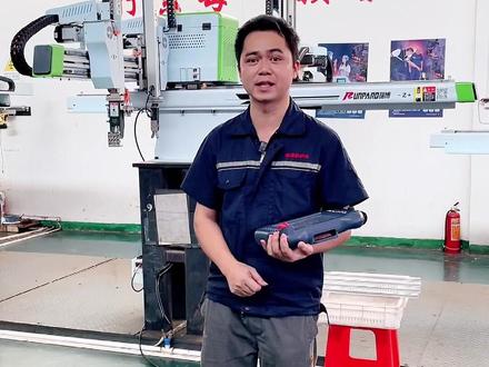 今天跟大家分享一下注塑机械手等待功能是如何使用并编程的#注塑加工 #工厂实拍视频 #注塑机械手#机械手编程教学 #注塑成型 @不服输的念妈 @熊老板的机械手 @瑞博&注塑机机械手 @阳江瑞博注塑机械手 @自动化机械手(瑞博) @机械手售后服务 @瑞博自动化机械手陈生 @瑞博自动化生产厂家熊生 @王者…归来 @瑞博机械手生产厂家-刘同学 @宁武振~注塑机械手 @注塑机械手(大表哥)