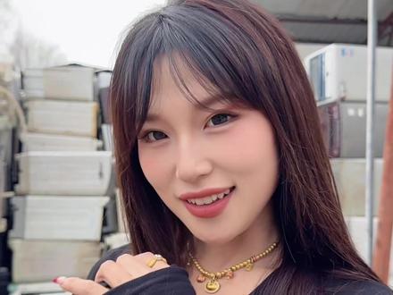 差点就把我滑到大王怀里了 #大王来抓我呀 #花絮 #废品精