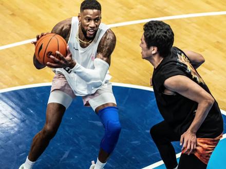 50分逆转周楷恒,把东单单挑王杨政打回第五档水平的威姆斯在NBA是什么水平?@DOU+小助手 #篮球 #威姆斯 #百分大战 #杨政