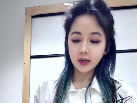 留子回家过年🧧当长辈让我展示用英文拜年 #大学各专业花式拜年大赏 #抖音年味新知贺岁 #马年的新春祝福用英语说 #抖音年味新知贺岁 @抖音校园