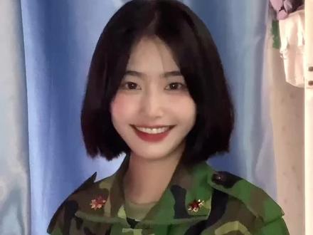 结束啦 晒黑喽#军训 千万要买鞋垫 不然脚会痛死