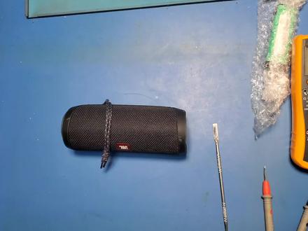 JBL FLIP4音响拆解换电池记 #数码科技 #电子爱好者 #维修 #电子产品 #音响